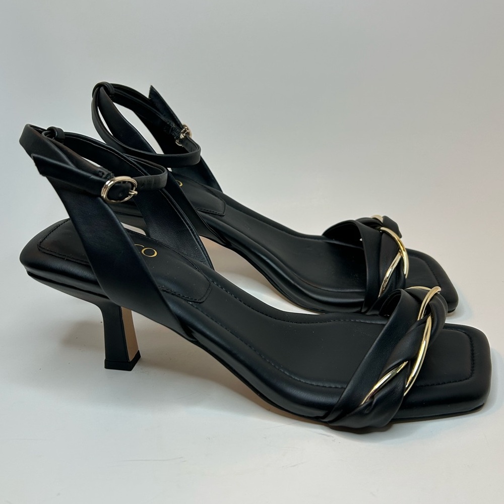 Franco Sarto Belana Ankle Strap Metallic Accent Low Kitten Heel Size 8.5